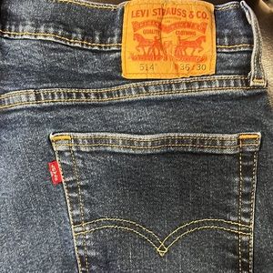 Levi’s 514 Waterless dark denim jeans, almost new